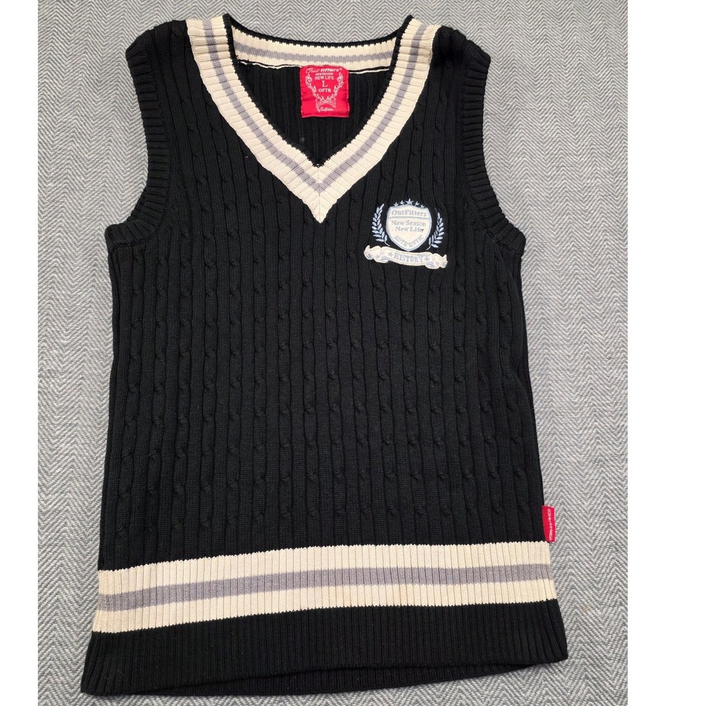 Outfitters Black Cable Knit Sweater Vest V-Neck Striped Preppy Crest Mens L